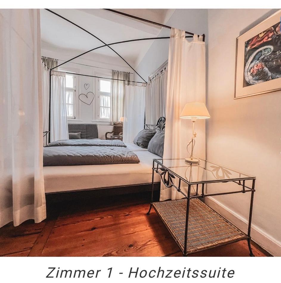 Hotel Weinstube Am Markt Gerolzhofen Kültér fotó